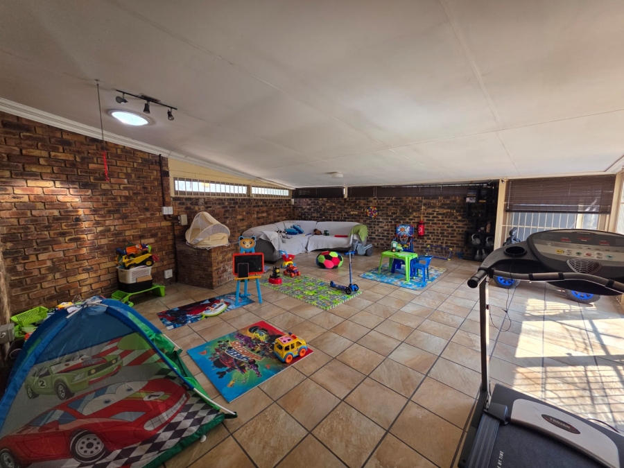 3 Bedroom Property for Sale in Sasolburg Ext 11 Free State